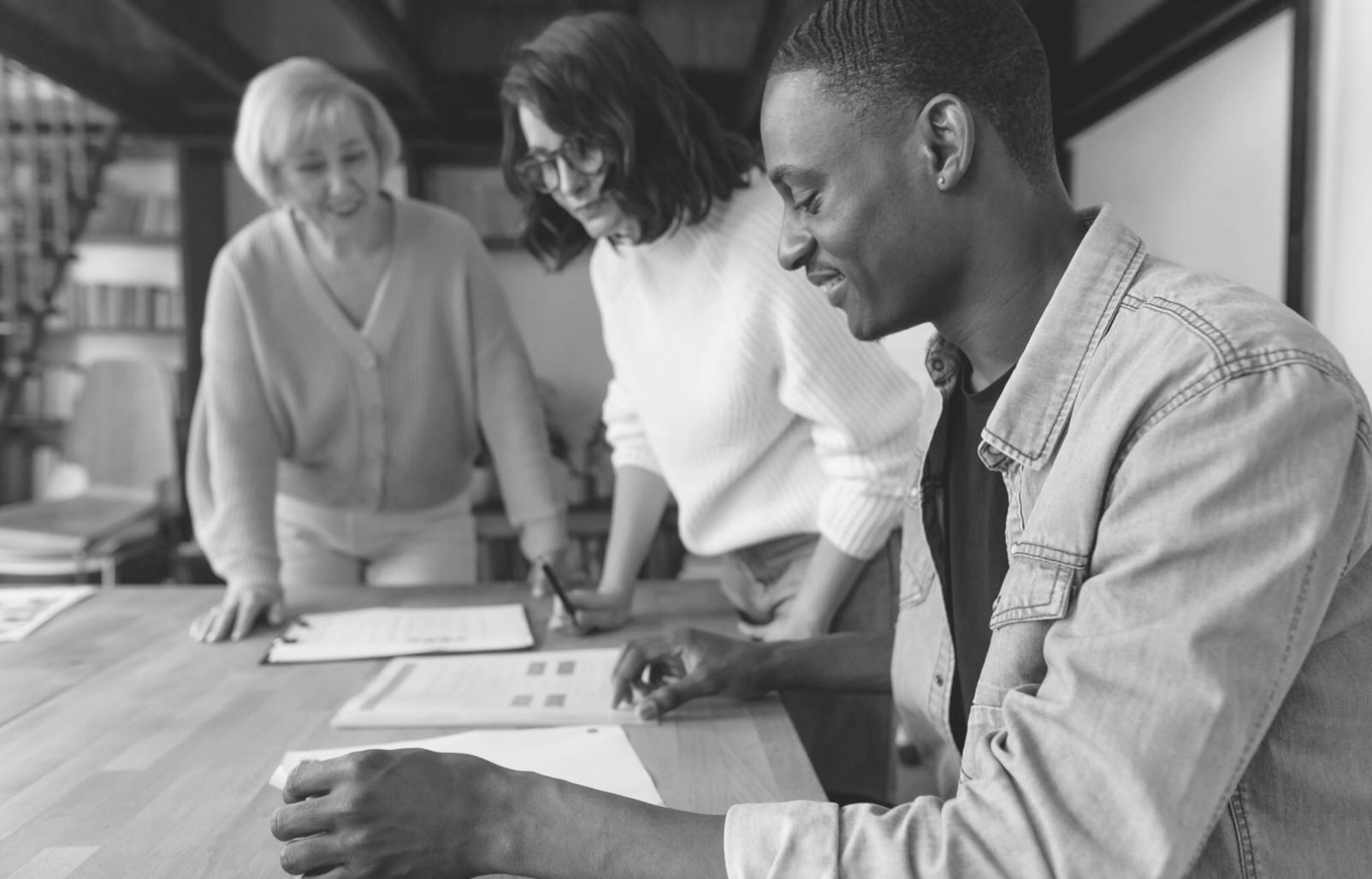 Espace de travail calme pour la planification financière
